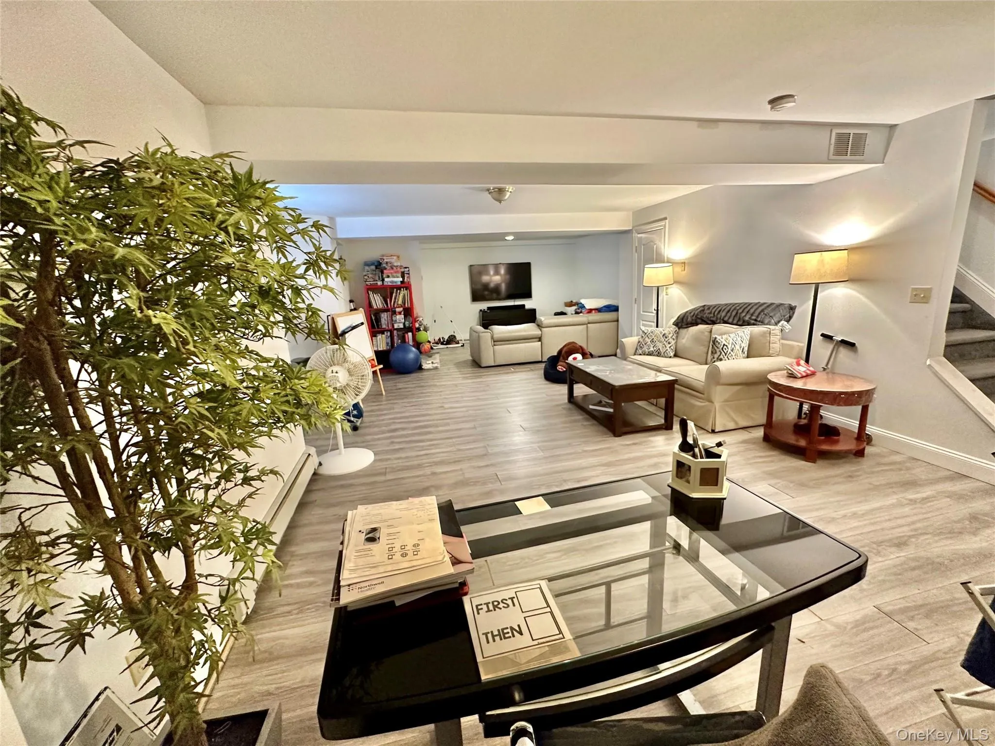 37 Hickory, North Hempstead, NY, 3 Bedrooms Bedrooms, 5 Rooms Rooms,2 BathroomsBathrooms,Residential Lease,For Rent,Hickory,0,995754 37 Hickory, North Hempstead, NY, 3 Bedrooms Bedrooms, 5 Rooms Rooms,2 BathroomsBathrooms,Residential Lease,For Rent,Hickory,0,995754