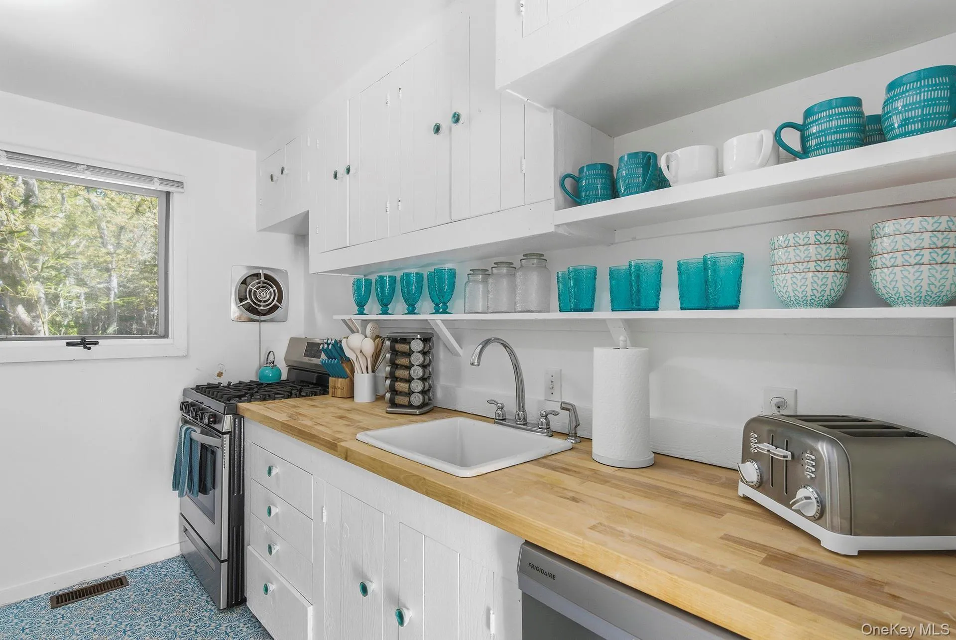 20 Norfolk Drive, East Hampton, NY, 3 Bedrooms Bedrooms, 5 Rooms Rooms,2 BathroomsBathrooms,Residential,For Rent,Norfolk,0,995760 20 Norfolk Drive, East Hampton, NY, 3 Bedrooms Bedrooms, 5 Rooms Rooms,2 BathroomsBathrooms,Residential,For Rent,Norfolk,0,995760