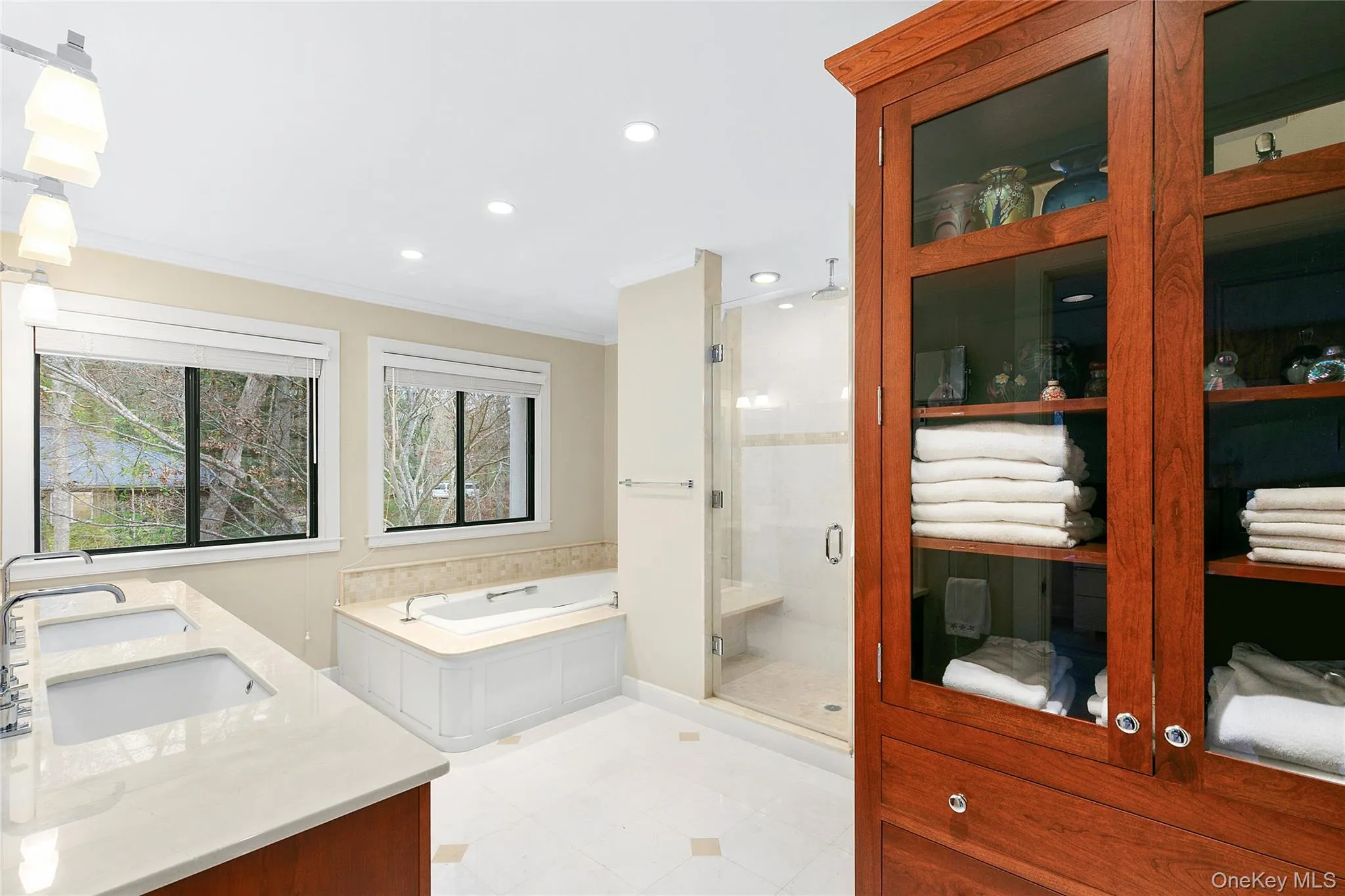 6 Wagon Lane, East Hampton, New York 11937