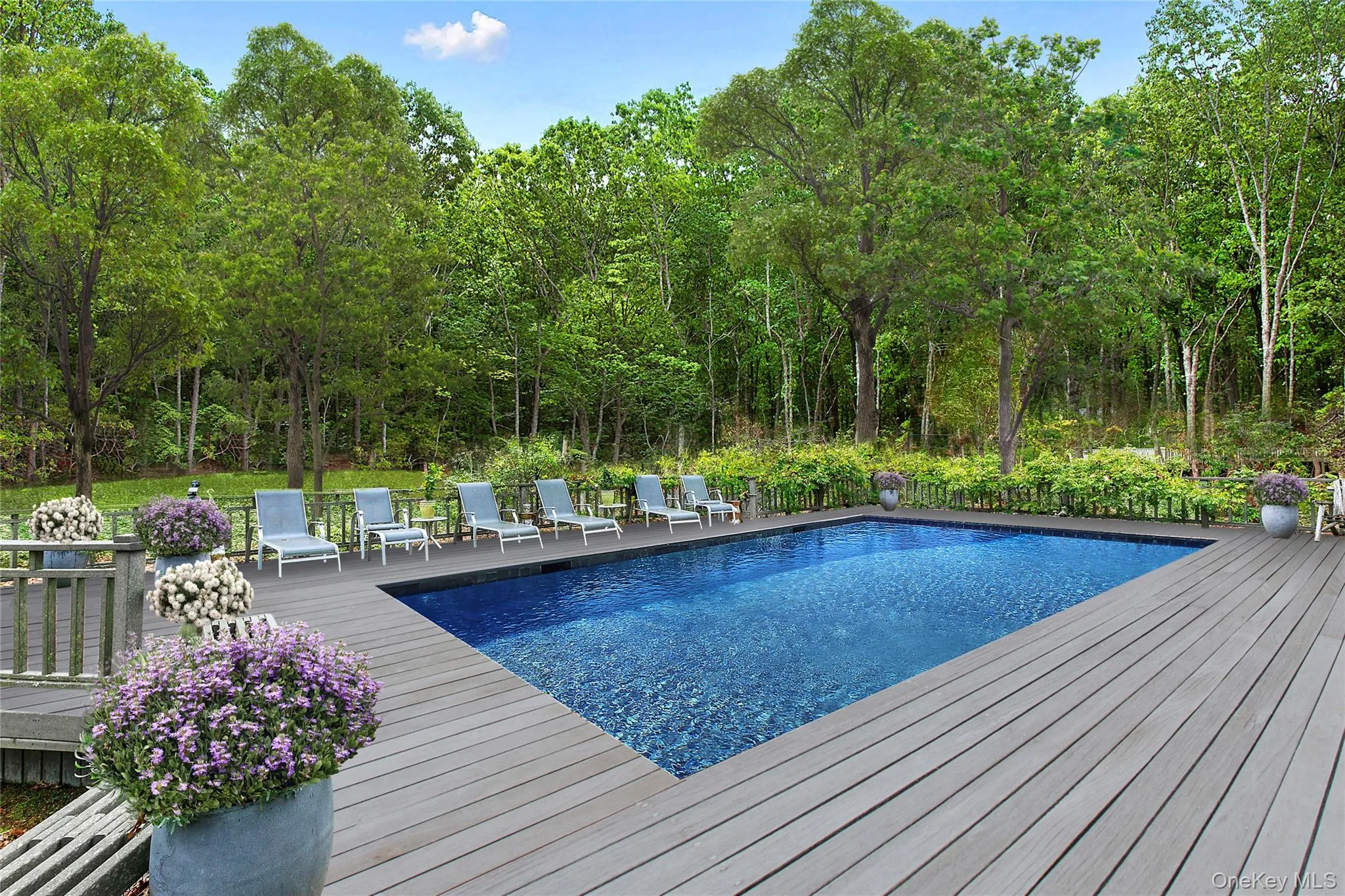 6 Wagon Lane, East Hampton, New York 11937