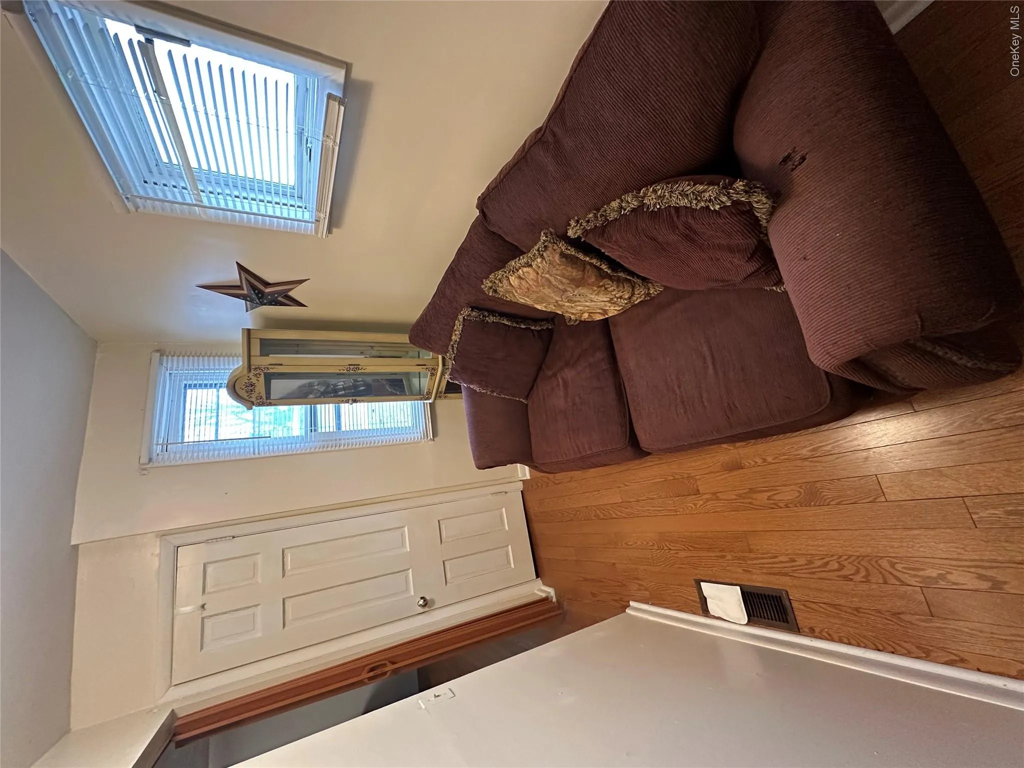 5 Hamilton Street, Port Jervis, NY, 1 Bedroom Bedrooms, 4 Rooms Rooms,1 BathroomBathrooms,Residential Lease,For Rent,Hamilton,0,995808 5 Hamilton Street, Port Jervis, NY, 1 Bedroom Bedrooms, 4 Rooms Rooms,1 BathroomBathrooms,Residential Lease,For Rent,Hamilton,0,995808