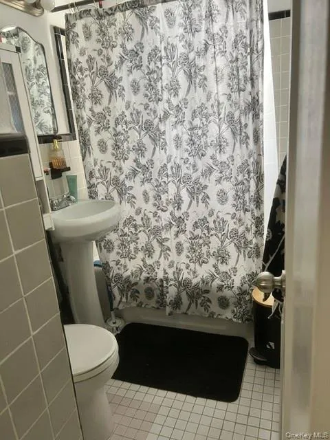 BATHROOM BATHROOM