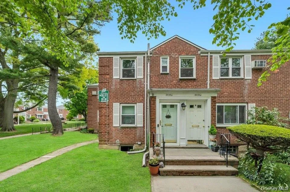 261-72 Langstone Ave Avenue, New York, NY, 1 Bedroom Bedrooms, 5 Rooms Rooms,1 BathroomBathrooms,Residential Lease,For Rent,Langstone Ave,0,995812 261-72 Langstone Ave Avenue, New York, NY, 1 Bedroom Bedrooms, 5 Rooms Rooms,1 BathroomBathrooms,Residential Lease,For Rent,Langstone Ave,0,995812