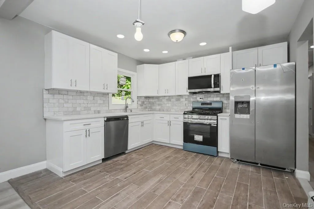 19 Englewood Terrace, Carmel, NY, 3 Bedrooms Bedrooms, 8 Rooms Rooms,2 BathroomsBathrooms,Residential,For Rent,Englewood,0,995818 19 Englewood Terrace, Carmel, NY, 3 Bedrooms Bedrooms, 8 Rooms Rooms,2 BathroomsBathrooms,Residential,For Rent,Englewood,0,995818