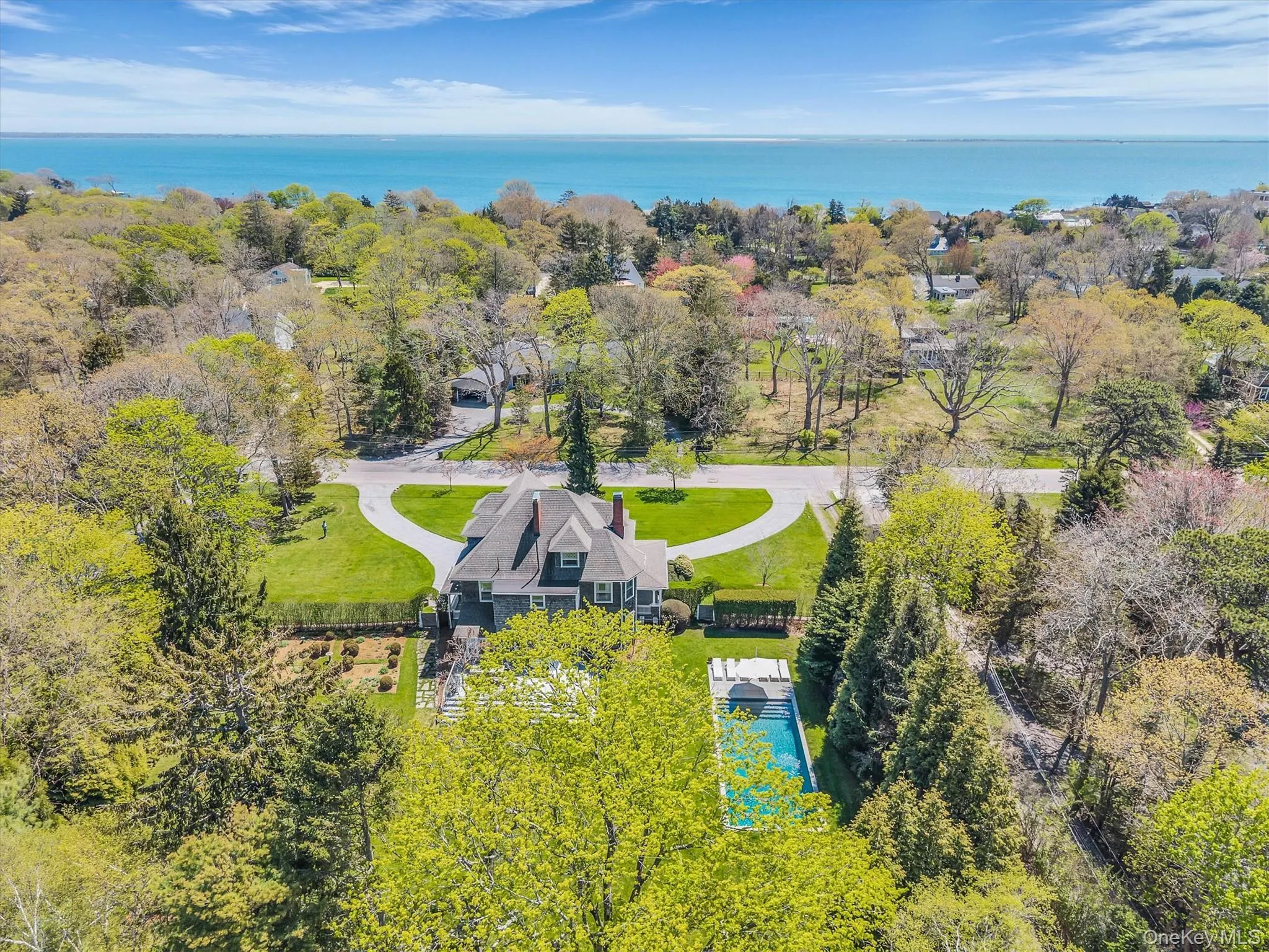 64 Howells Point Road, Brookhaven, NY, 7 Bedrooms Bedrooms, 12 Rooms Rooms,3 BathroomsBathrooms,Residential Sale,For Rent,Howells Point,0,995824 64 Howells Point Road, Brookhaven, NY, 7 Bedrooms Bedrooms, 12 Rooms Rooms,3 BathroomsBathrooms,Residential Sale,For Rent,Howells Point,0,995824