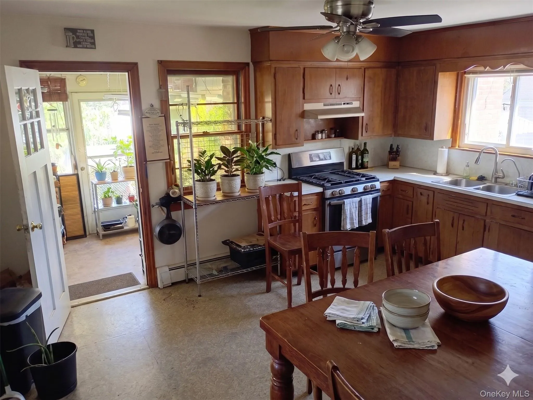 93 Railroad Avenue, Haverstraw, NY, 3 Bedrooms Bedrooms, 5 Rooms Rooms,1 BathroomBathrooms,Residential Lease,For Rent,Railroad,0,995829 93 Railroad Avenue, Haverstraw, NY, 3 Bedrooms Bedrooms, 5 Rooms Rooms,1 BathroomBathrooms,Residential Lease,For Rent,Railroad,0,995829