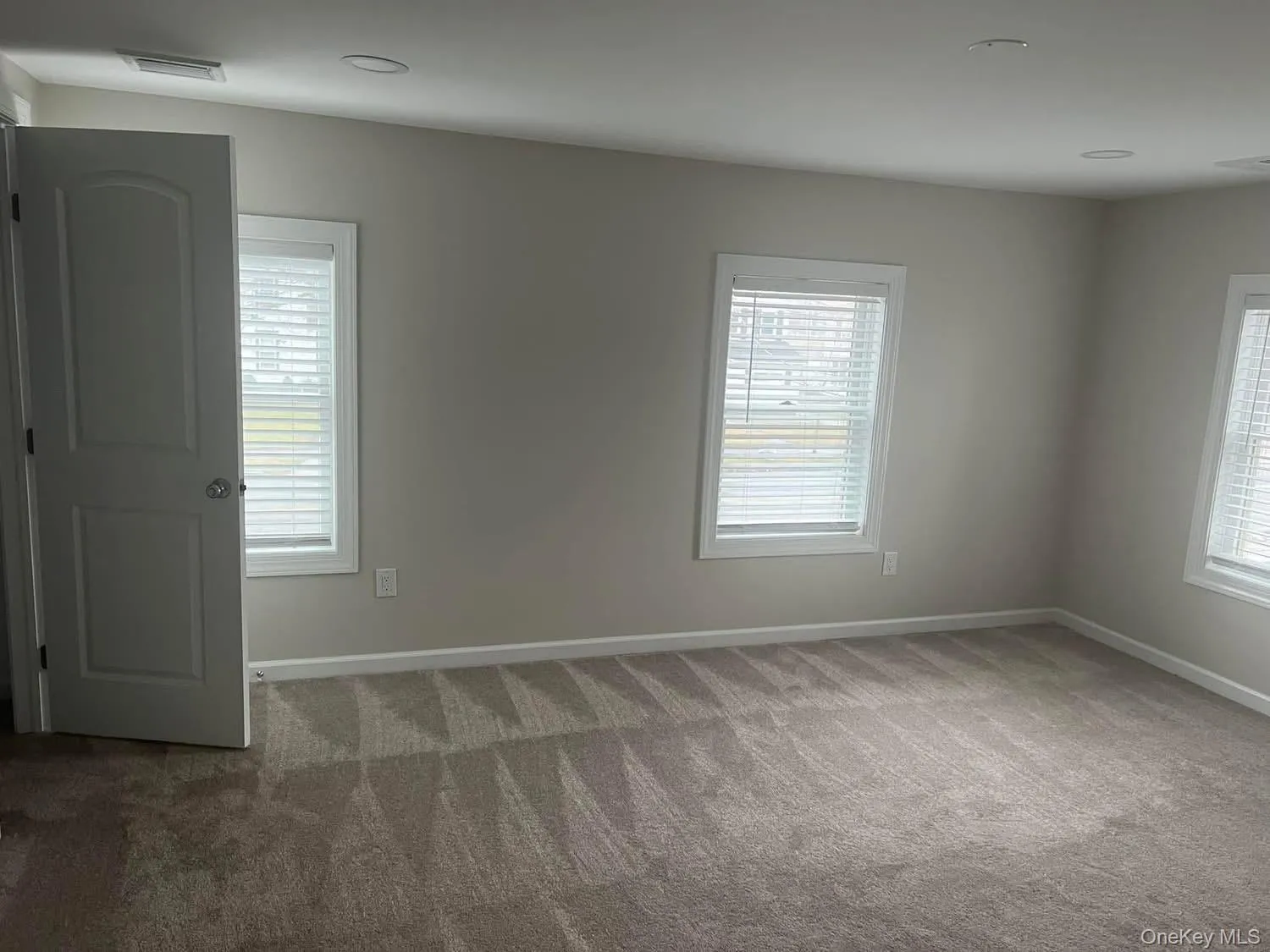 61 Cedar Avenue, Brookhaven, NY, 2 Bedrooms Bedrooms, 5 Rooms Rooms,1 BathroomBathrooms,Residential Lease,For Rent,Cedar,0,995860 61 Cedar Avenue, Brookhaven, NY, 2 Bedrooms Bedrooms, 5 Rooms Rooms,1 BathroomBathrooms,Residential Lease,For Rent,Cedar,0,995860