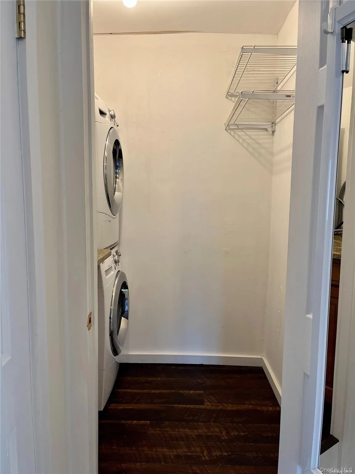 41 Woody Lane, Huntington, NY, 1 Bedroom Bedrooms, 3 Rooms Rooms,1 BathroomBathrooms,Residential Lease,For Rent,Woody,0,995864 41 Woody Lane, Huntington, NY, 1 Bedroom Bedrooms, 3 Rooms Rooms,1 BathroomBathrooms,Residential Lease,For Rent,Woody,0,995864