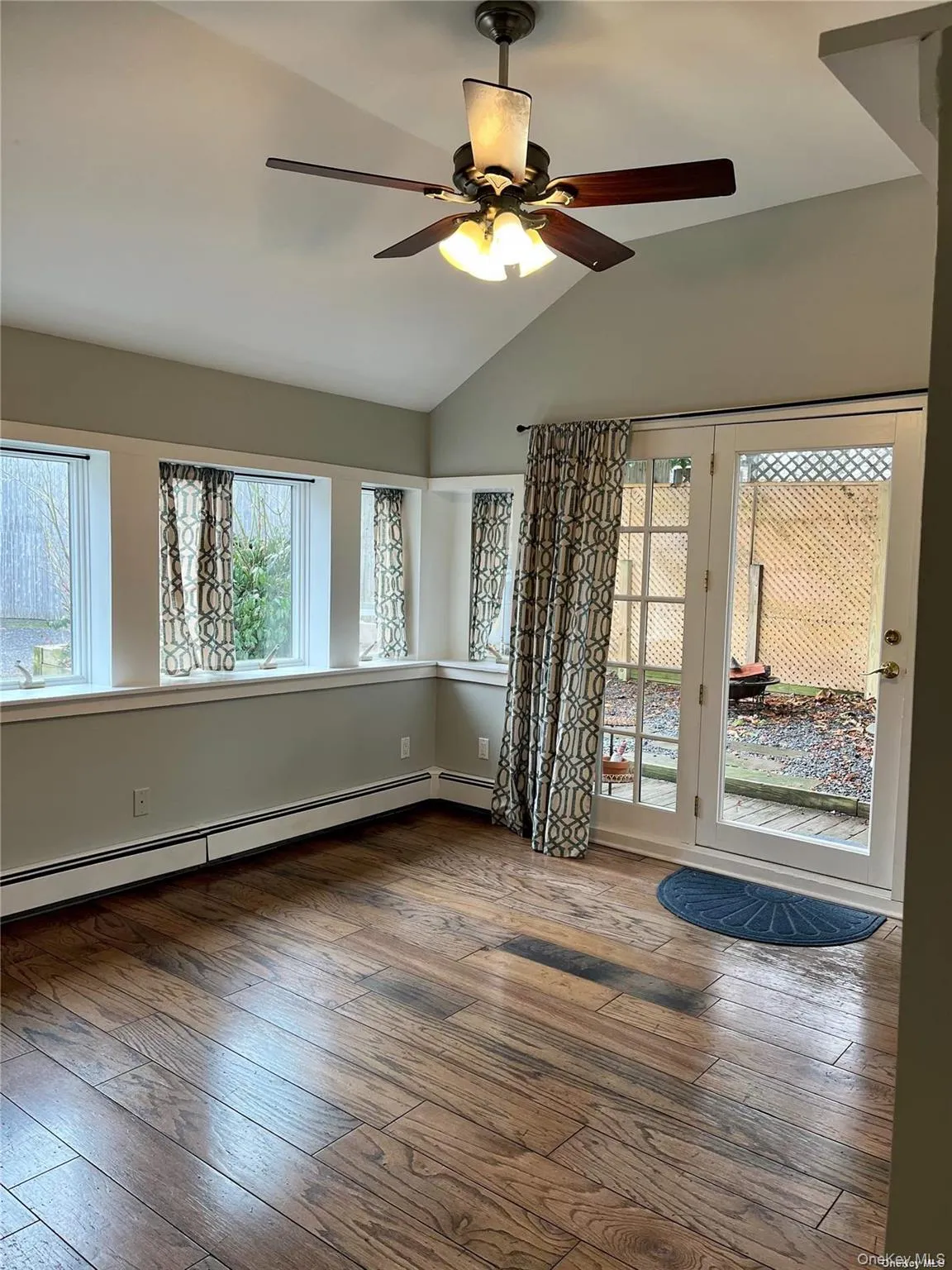41 Woody Lane, Huntington, NY, 1 Bedroom Bedrooms, 3 Rooms Rooms,1 BathroomBathrooms,Residential Lease,For Rent,Woody,0,995864 41 Woody Lane, Huntington, NY, 1 Bedroom Bedrooms, 3 Rooms Rooms,1 BathroomBathrooms,Residential Lease,For Rent,Woody,0,995864