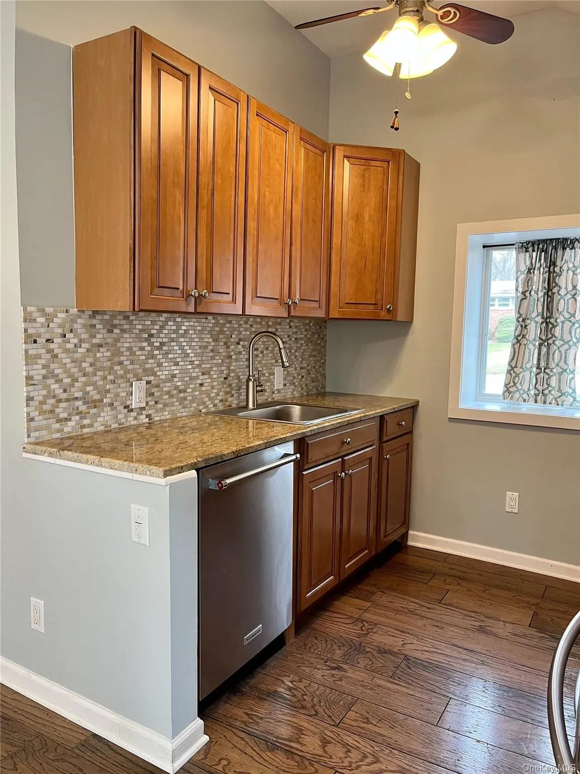 41 Woody Lane, Huntington, NY, 1 Bedroom Bedrooms, 3 Rooms Rooms,1 BathroomBathrooms,Residential Lease,For Rent,Woody,0,995864 41 Woody Lane, Huntington, NY, 1 Bedroom Bedrooms, 3 Rooms Rooms,1 BathroomBathrooms,Residential Lease,For Rent,Woody,0,995864
