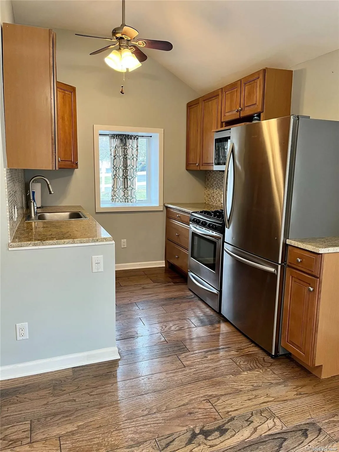 41 Woody Lane, Huntington, NY, 1 Bedroom Bedrooms, 3 Rooms Rooms,1 BathroomBathrooms,Residential Lease,For Rent,Woody,0,995864 41 Woody Lane, Huntington, NY, 1 Bedroom Bedrooms, 3 Rooms Rooms,1 BathroomBathrooms,Residential Lease,For Rent,Woody,0,995864