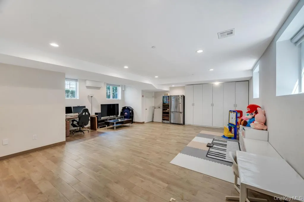 339 150th Street, New York, NY, 4 Bedrooms Bedrooms, 9 Rooms Rooms,3 BathroomsBathrooms,Residential,For Rent,150th,0,995865 339 150th Street, New York, NY, 4 Bedrooms Bedrooms, 9 Rooms Rooms,3 BathroomsBathrooms,Residential,For Rent,150th,0,995865