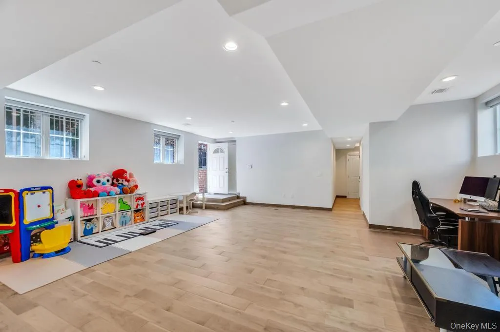 339 150th Street, New York, NY, 4 Bedrooms Bedrooms, 9 Rooms Rooms,3 BathroomsBathrooms,Residential,For Rent,150th,0,995865 339 150th Street, New York, NY, 4 Bedrooms Bedrooms, 9 Rooms Rooms,3 BathroomsBathrooms,Residential,For Rent,150th,0,995865