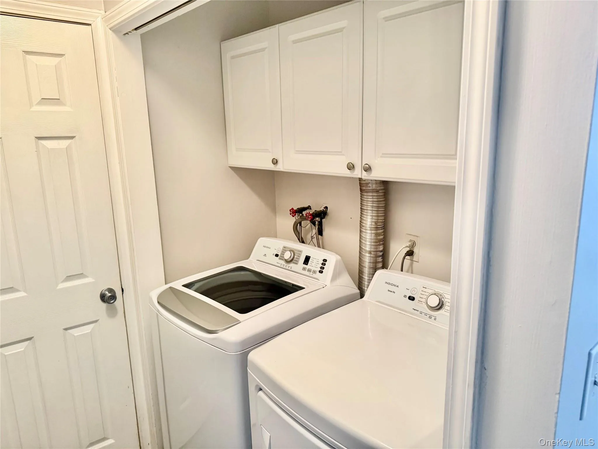 25 Pierces Road, Newburgh (town), NY, 2 Bedrooms Bedrooms, 8 Rooms Rooms,1 BathroomBathrooms,Residential Sale,For Rent,Pierces,0,995885 25 Pierces Road, Newburgh (town), NY, 2 Bedrooms Bedrooms, 8 Rooms Rooms,1 BathroomBathrooms,Residential Sale,For Rent,Pierces,0,995885