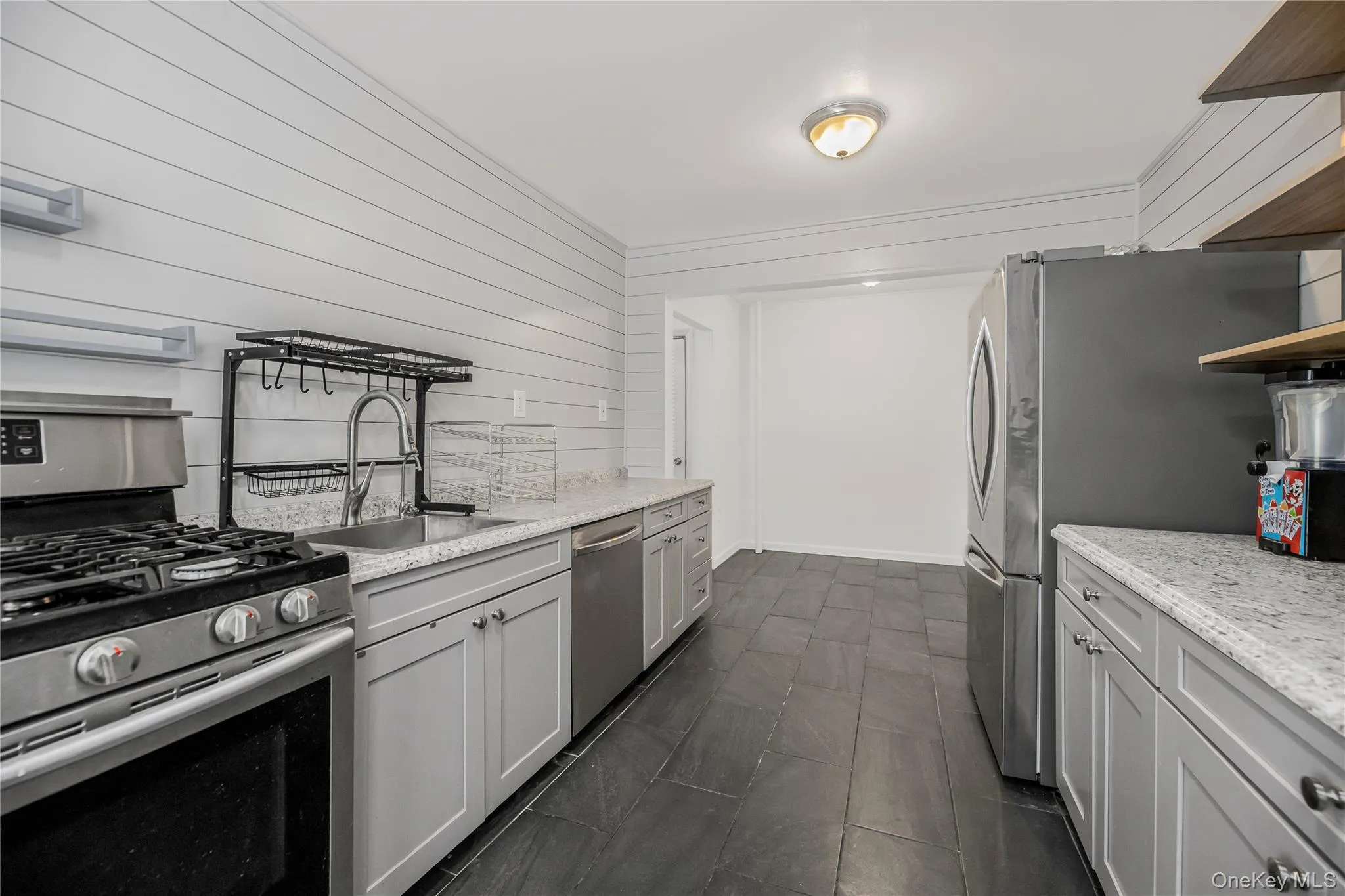 151 Burhans Avenue, Yonkers, NY, 3 Bedrooms Bedrooms, 6 Rooms Rooms,1 BathroomBathrooms,Residential Lease,For Rent,Burhans,0,995891 151 Burhans Avenue, Yonkers, NY, 3 Bedrooms Bedrooms, 6 Rooms Rooms,1 BathroomBathrooms,Residential Lease,For Rent,Burhans,0,995891