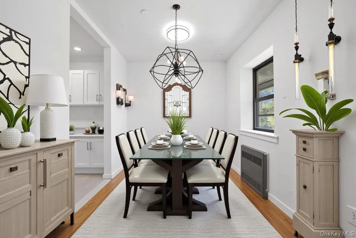 STAGED - Virtual dining room STAGED - Virtual dining room