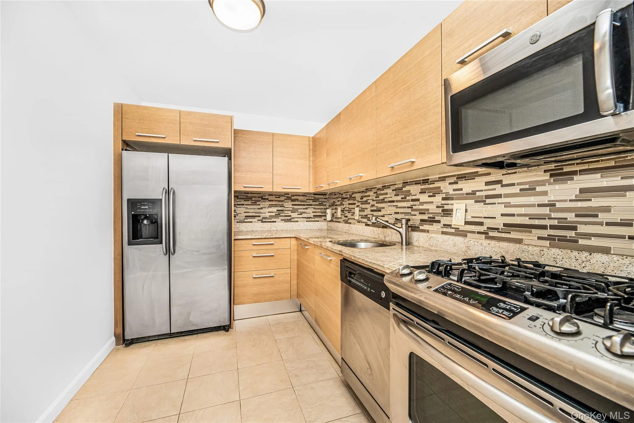 1155 Warburton Avenue, Yonkers, NY, 1 Bedroom Bedrooms, 4 Rooms Rooms,1 BathroomBathrooms,Residential Lease,For Rent,Warburton,0,995911 1155 Warburton Avenue, Yonkers, NY, 1 Bedroom Bedrooms, 4 Rooms Rooms,1 BathroomBathrooms,Residential Lease,For Rent,Warburton,0,995911