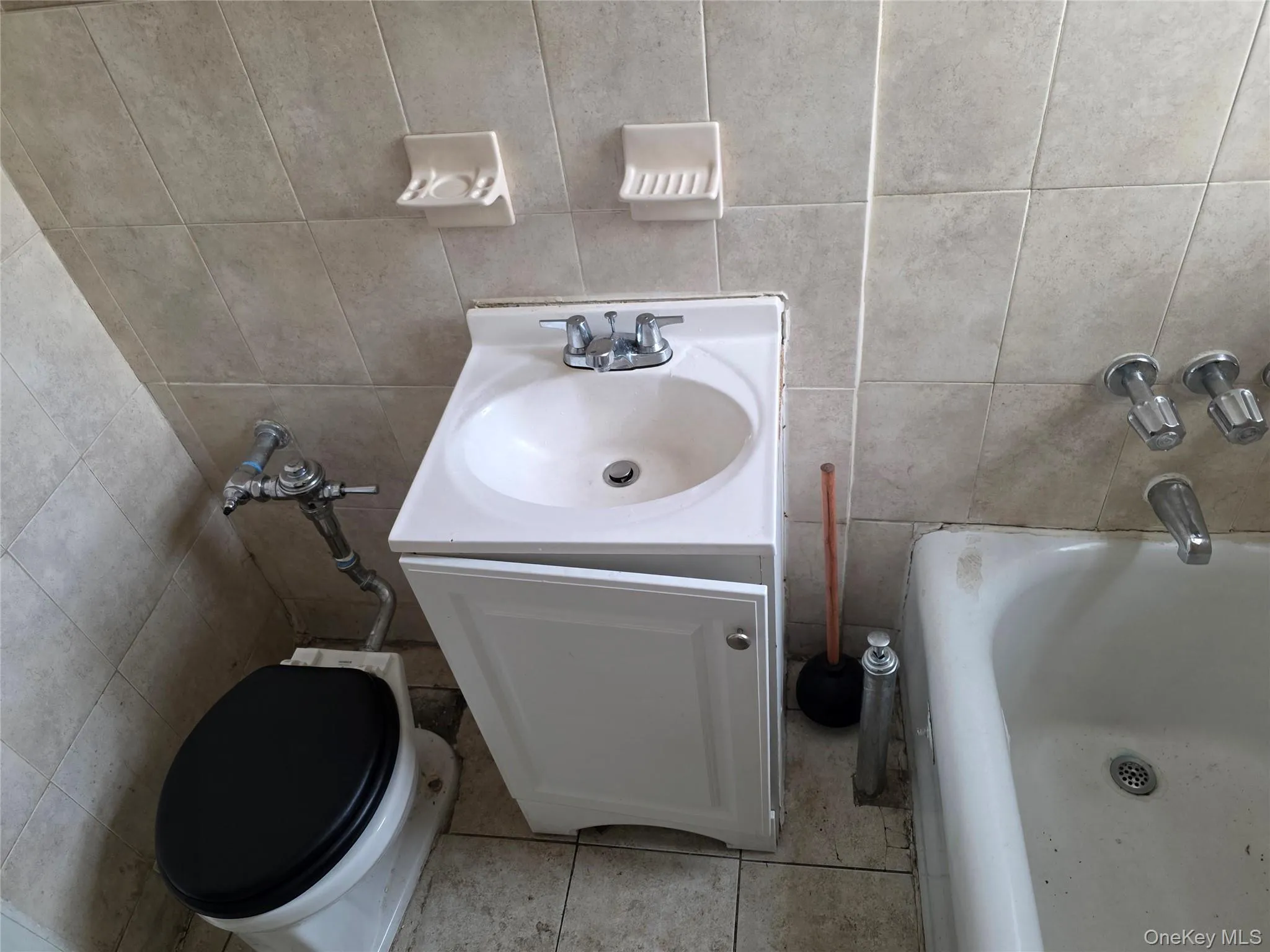 1115 Dorchester Road, New York, NY, 2 Bedrooms Bedrooms, 5 Rooms Rooms,1 BathroomBathrooms,Residential Lease,For Rent,Dorchester,0,995913 1115 Dorchester Road, New York, NY, 2 Bedrooms Bedrooms, 5 Rooms Rooms,1 BathroomBathrooms,Residential Lease,For Rent,Dorchester,0,995913