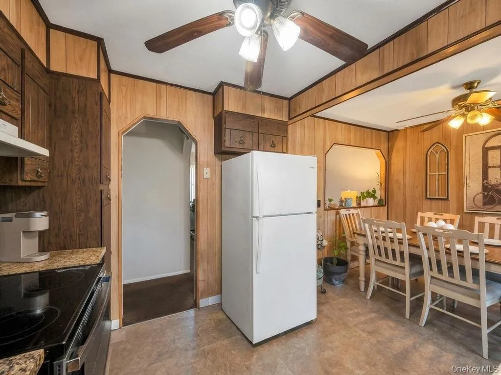 45 Dogwood Road, Islip, NY, 8 Bedrooms Bedrooms, 13 Rooms Rooms,5 BathroomsBathrooms,Residential,For Rent,Dogwood,0,995925 45 Dogwood Road, Islip, NY, 8 Bedrooms Bedrooms, 13 Rooms Rooms,5 BathroomsBathrooms,Residential,For Rent,Dogwood,0,995925