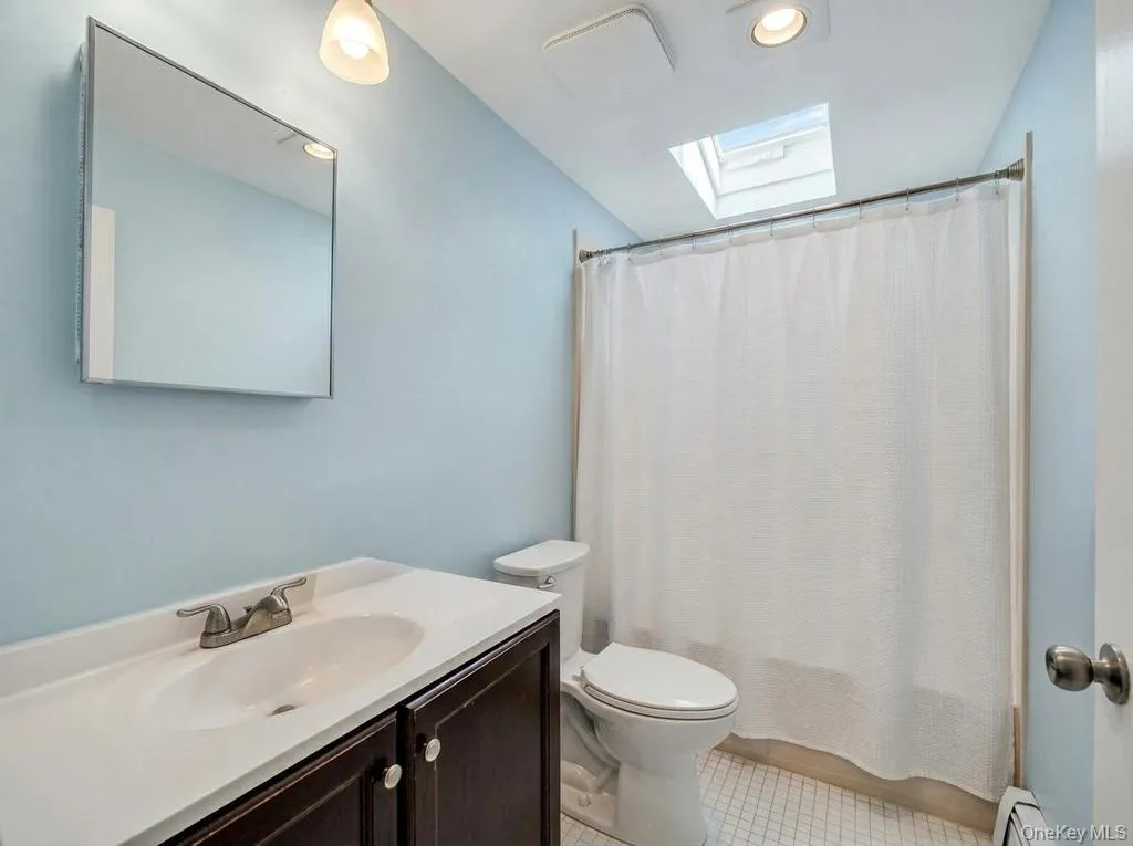45 Dogwood Road, Islip, NY, 8 Bedrooms Bedrooms, 13 Rooms Rooms,5 BathroomsBathrooms,Residential,For Rent,Dogwood,0,995925 45 Dogwood Road, Islip, NY, 8 Bedrooms Bedrooms, 13 Rooms Rooms,5 BathroomsBathrooms,Residential,For Rent,Dogwood,0,995925