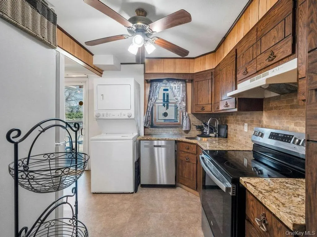 45 Dogwood Road, Islip, NY, 8 Bedrooms Bedrooms, 13 Rooms Rooms,5 BathroomsBathrooms,Residential,For Rent,Dogwood,0,995925 45 Dogwood Road, Islip, NY, 8 Bedrooms Bedrooms, 13 Rooms Rooms,5 BathroomsBathrooms,Residential,For Rent,Dogwood,0,995925