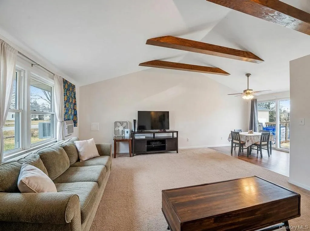 45 Dogwood Road, Islip, NY, 8 Bedrooms Bedrooms, 13 Rooms Rooms,5 BathroomsBathrooms,Residential,For Rent,Dogwood,0,995925 45 Dogwood Road, Islip, NY, 8 Bedrooms Bedrooms, 13 Rooms Rooms,5 BathroomsBathrooms,Residential,For Rent,Dogwood,0,995925