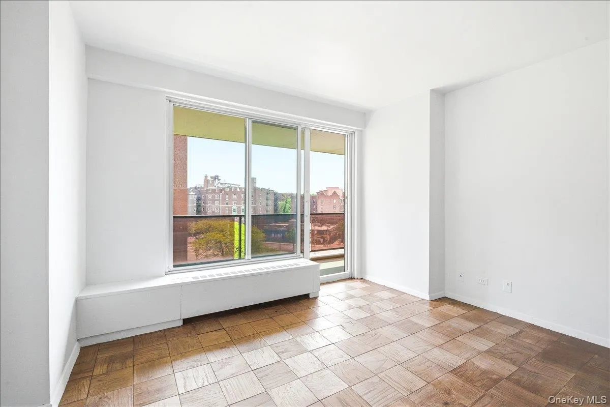 110-11 Queens Boulevard, New York, NY, 1 Bedroom Bedrooms, 4 Rooms Rooms,1 BathroomBathrooms,Residential Sale,For Rent,Queens,0,995927 110-11 Queens Boulevard, New York, NY, 1 Bedroom Bedrooms, 4 Rooms Rooms,1 BathroomBathrooms,Residential Sale,For Rent,Queens,0,995927