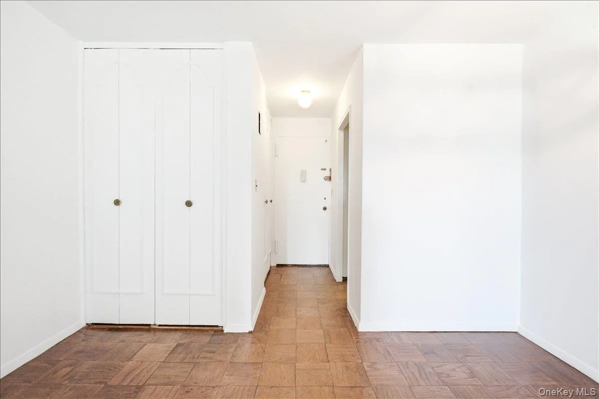 110-11 Queens Boulevard, New York, NY, 1 Bedroom Bedrooms, 4 Rooms Rooms,1 BathroomBathrooms,Residential Sale,For Rent,Queens,0,995927 110-11 Queens Boulevard, New York, NY, 1 Bedroom Bedrooms, 4 Rooms Rooms,1 BathroomBathrooms,Residential Sale,For Rent,Queens,0,995927