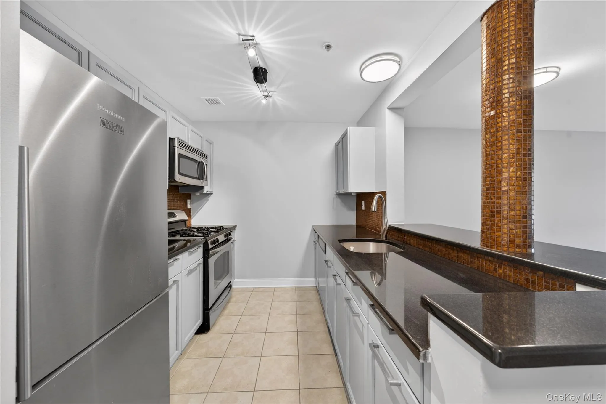 130 Post Avenue, North Hempstead, NY, 1 Bedroom Bedrooms, 4 Rooms Rooms,1 BathroomBathrooms,Residential Lease,For Rent,Post,0,995928 130 Post Avenue, North Hempstead, NY, 1 Bedroom Bedrooms, 4 Rooms Rooms,1 BathroomBathrooms,Residential Lease,For Rent,Post,0,995928