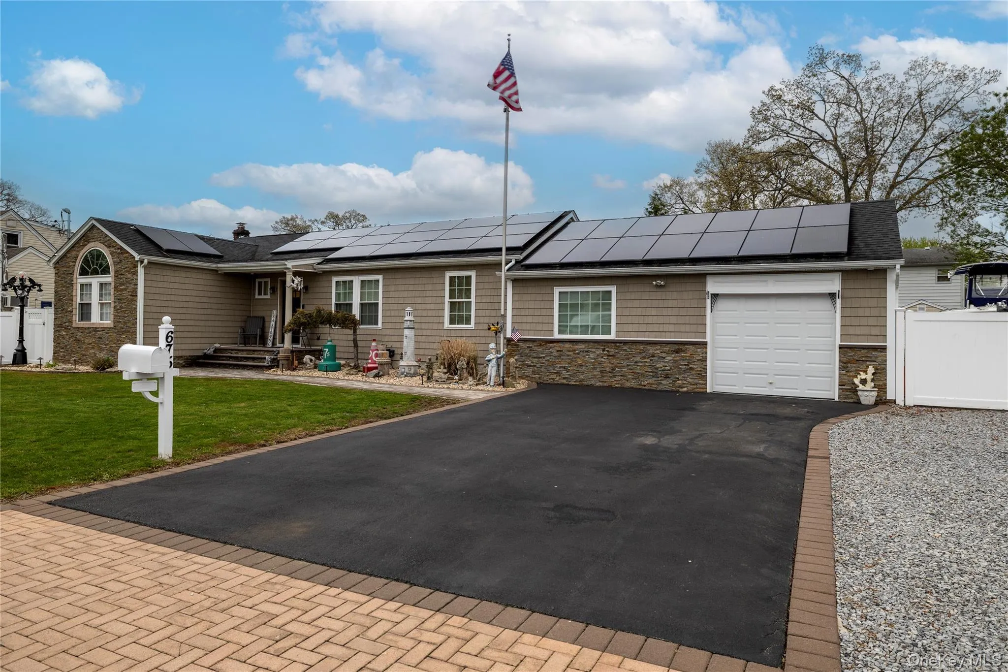 675 Erie Avenue, Babylon, NY, 3 Bedrooms Bedrooms, 7 Rooms Rooms,2 BathroomsBathrooms,Residential,For Rent,Erie,0,995938 675 Erie Avenue, Babylon, NY, 3 Bedrooms Bedrooms, 7 Rooms Rooms,2 BathroomsBathrooms,Residential,For Rent,Erie,0,995938