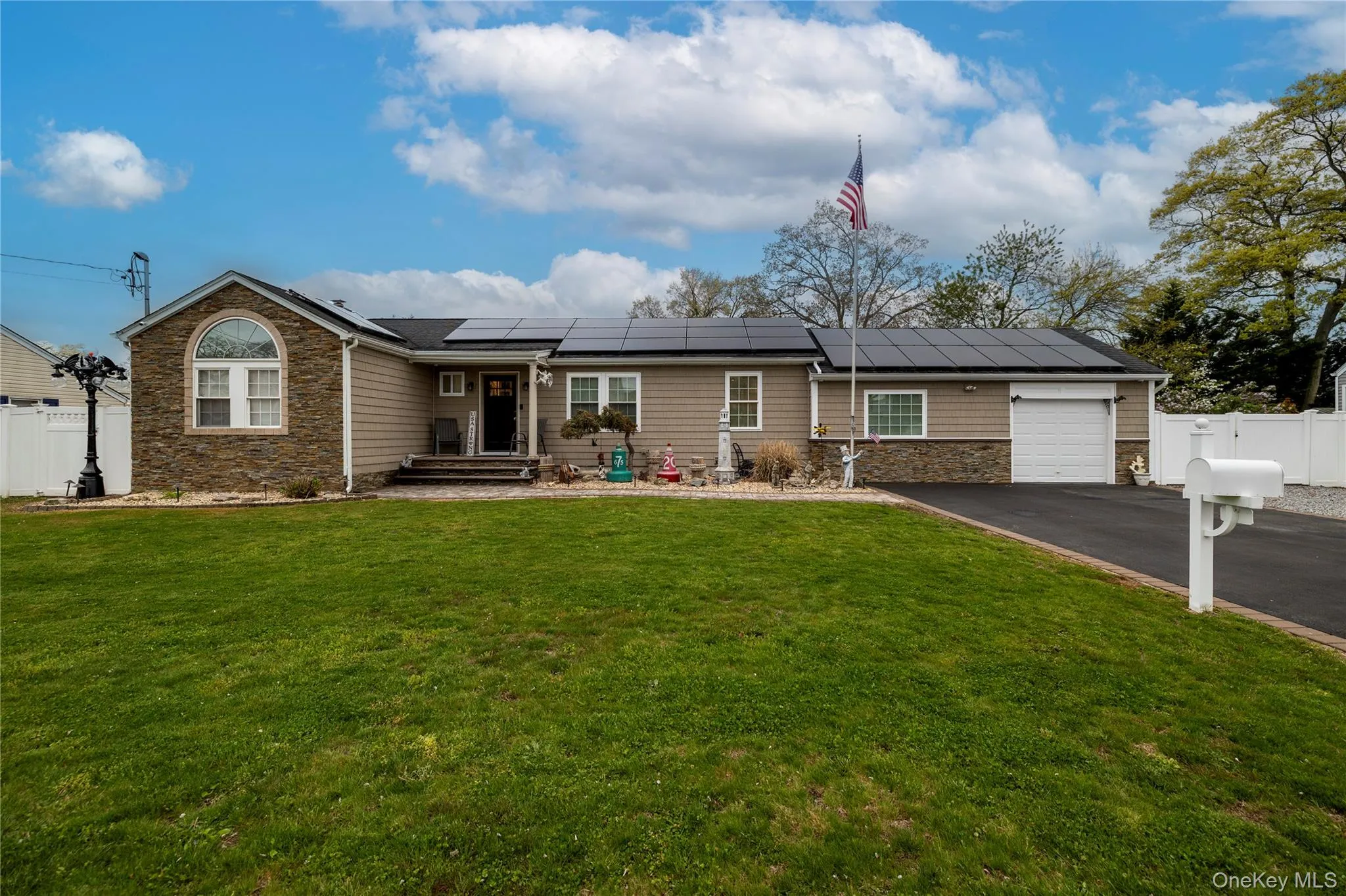 675 Erie Avenue, Babylon, NY, 3 Bedrooms Bedrooms, 7 Rooms Rooms,2 BathroomsBathrooms,Residential,For Rent,Erie,0,995938 675 Erie Avenue, Babylon, NY, 3 Bedrooms Bedrooms, 7 Rooms Rooms,2 BathroomsBathrooms,Residential,For Rent,Erie,0,995938