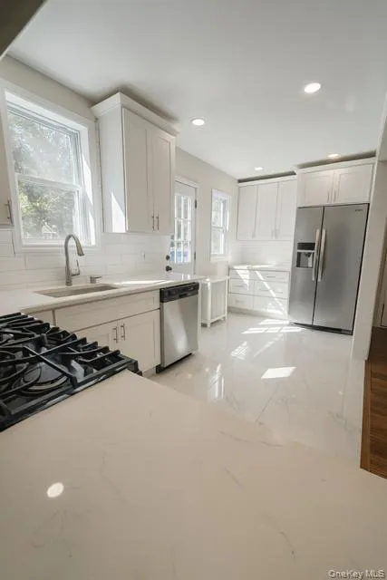 29 Avon Road, Hempstead, NY, 3 Bedrooms Bedrooms, 6 Rooms Rooms,2 BathroomsBathrooms,Residential Lease,For Rent,Avon,0,995943 29 Avon Road, Hempstead, NY, 3 Bedrooms Bedrooms, 6 Rooms Rooms,2 BathroomsBathrooms,Residential Lease,For Rent,Avon,0,995943