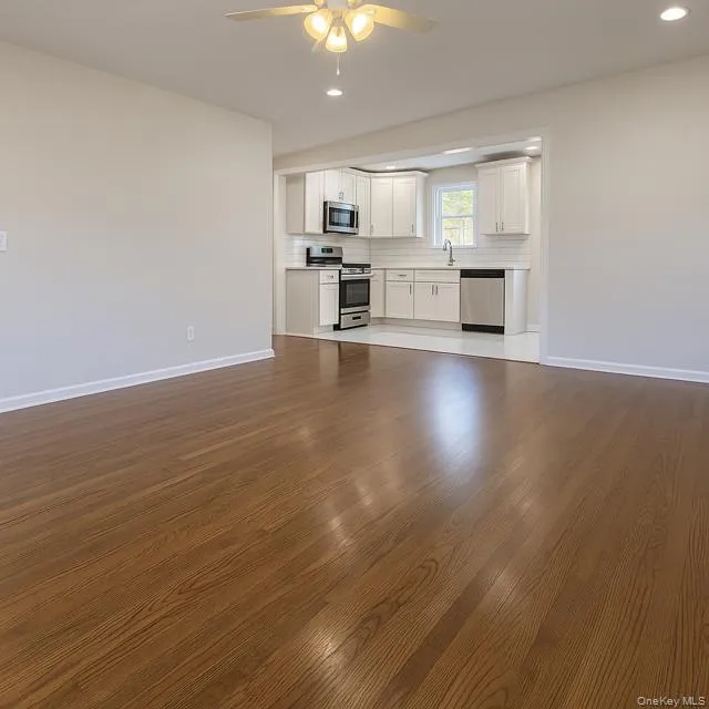 29 Avon Road, Hempstead, NY, 3 Bedrooms Bedrooms, 6 Rooms Rooms,2 BathroomsBathrooms,Residential Lease,For Rent,Avon,0,995943 29 Avon Road, Hempstead, NY, 3 Bedrooms Bedrooms, 6 Rooms Rooms,2 BathroomsBathrooms,Residential Lease,For Rent,Avon,0,995943
