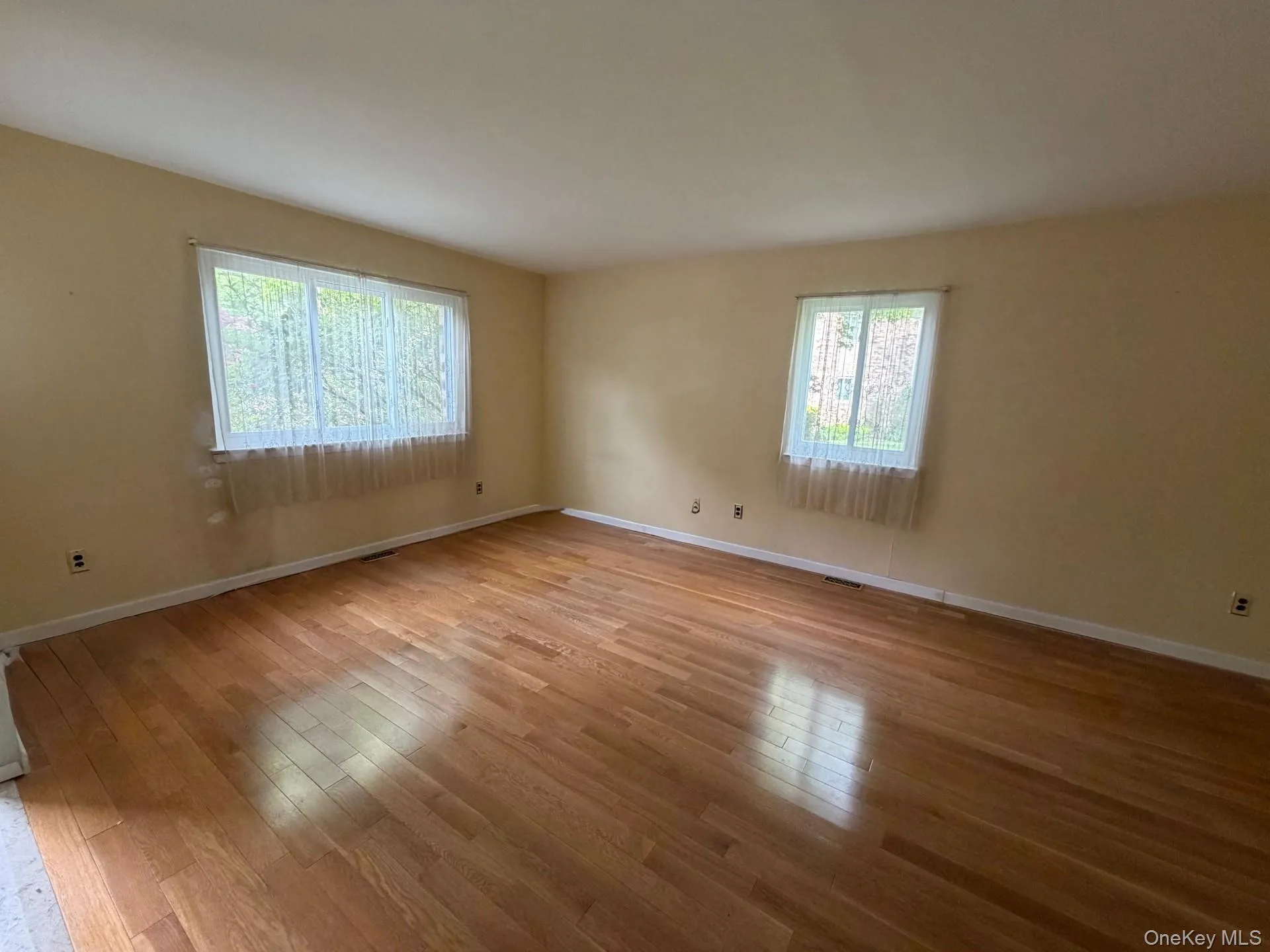 40 Town House Drive, Oyster Bay, NY, 3 Bedrooms Bedrooms, 6 Rooms Rooms,1 BathroomBathrooms,Residential,For Rent,Town House,0,995998 40 Town House Drive, Oyster Bay, NY, 3 Bedrooms Bedrooms, 6 Rooms Rooms,1 BathroomBathrooms,Residential,For Rent,Town House,0,995998