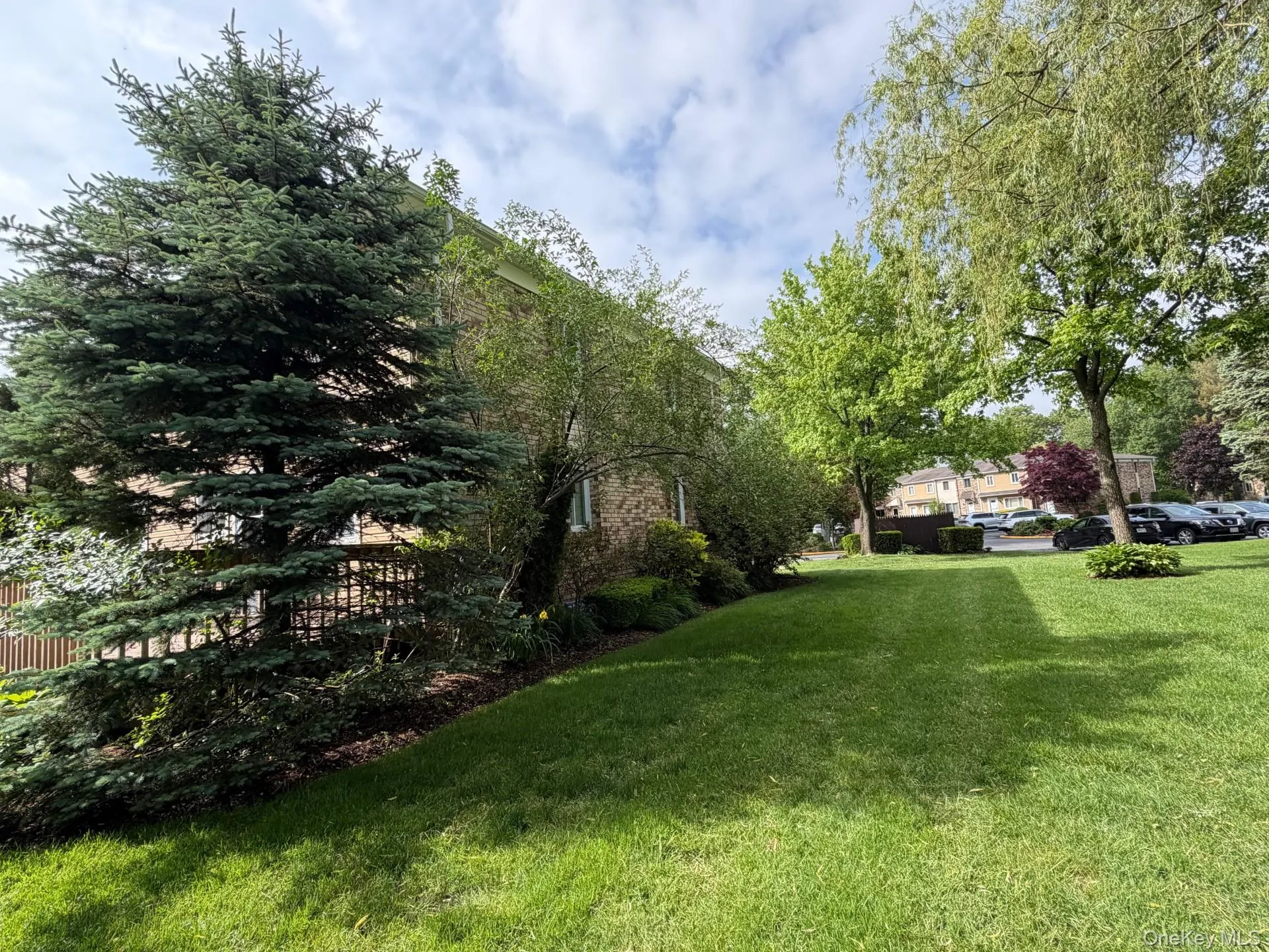 40 Town House Drive, Oyster Bay, NY, 3 Bedrooms Bedrooms, 6 Rooms Rooms,1 BathroomBathrooms,Residential,For Rent,Town House,0,995998 40 Town House Drive, Oyster Bay, NY, 3 Bedrooms Bedrooms, 6 Rooms Rooms,1 BathroomBathrooms,Residential,For Rent,Town House,0,995998