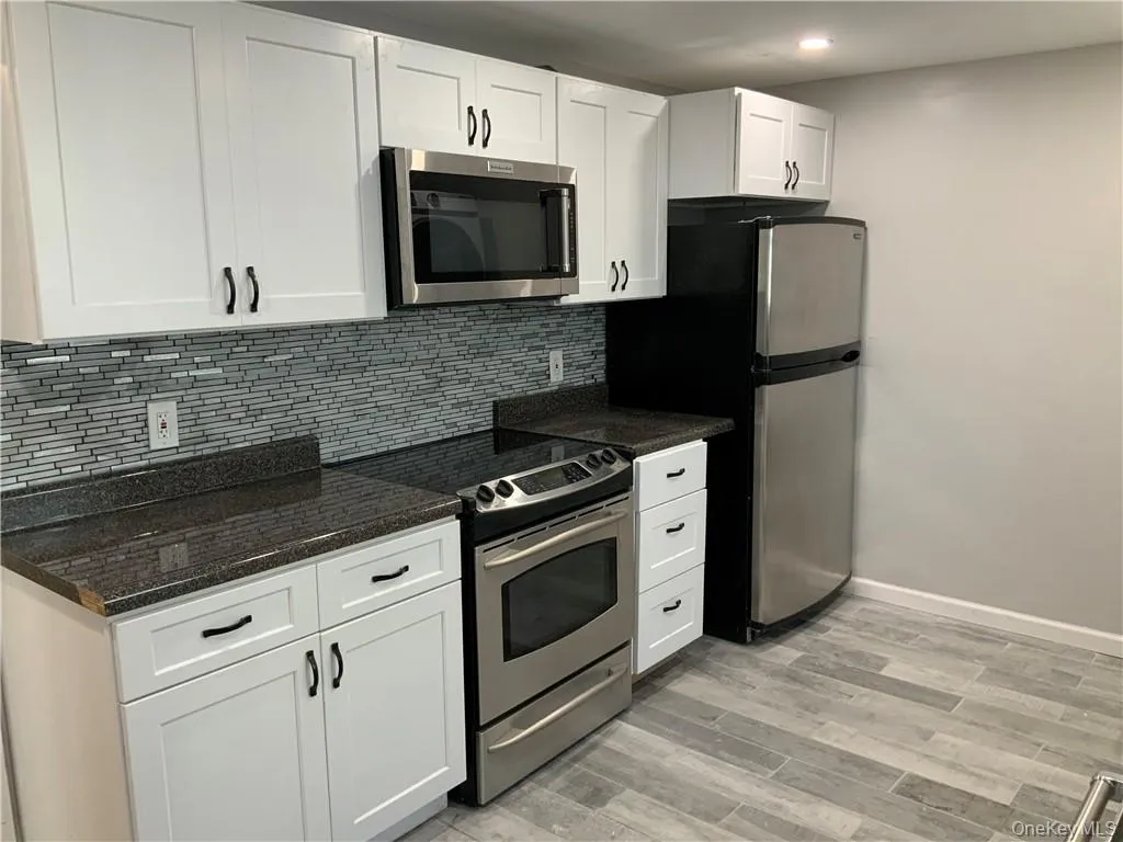 754 Broadway, Newburgh (city), NY, 4 Bedrooms Bedrooms, 6 Rooms Rooms,2 BathroomsBathrooms,Residential Lease,For Rent,Broadway,0,996000 754 Broadway, Newburgh (city), NY, 4 Bedrooms Bedrooms, 6 Rooms Rooms,2 BathroomsBathrooms,Residential Lease,For Rent,Broadway,0,996000