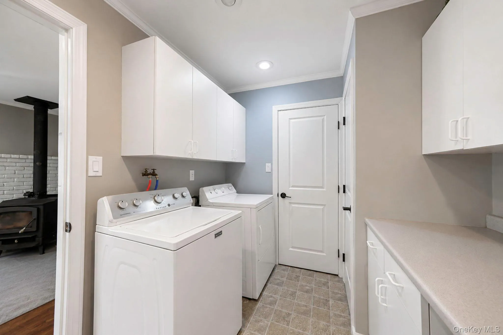 5 Oakwood Avenue, Brookhaven, NY, 3 Bedrooms Bedrooms, 7 Rooms Rooms,1 BathroomBathrooms,Residential,For Rent,Oakwood,0,996020 5 Oakwood Avenue, Brookhaven, NY, 3 Bedrooms Bedrooms, 7 Rooms Rooms,1 BathroomBathrooms,Residential,For Rent,Oakwood,0,996020