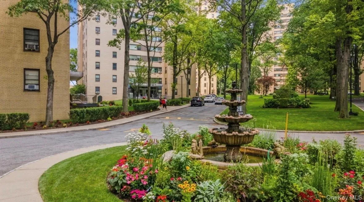 5 Fordham Hill Oval, New York, NY, 2 Rooms Rooms,1 BathroomBathrooms,Residential Sale,For Rent,Fordham Hill,0,996025 5 Fordham Hill Oval, New York, NY, 2 Rooms Rooms,1 BathroomBathrooms,Residential Sale,For Rent,Fordham Hill,0,996025