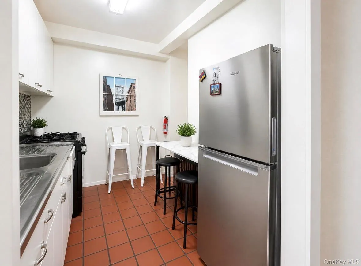 5 Fordham Hill Oval, New York, NY, 2 Rooms Rooms,1 BathroomBathrooms,Residential Sale,For Rent,Fordham Hill,0,996025 5 Fordham Hill Oval, New York, NY, 2 Rooms Rooms,1 BathroomBathrooms,Residential Sale,For Rent,Fordham Hill,0,996025