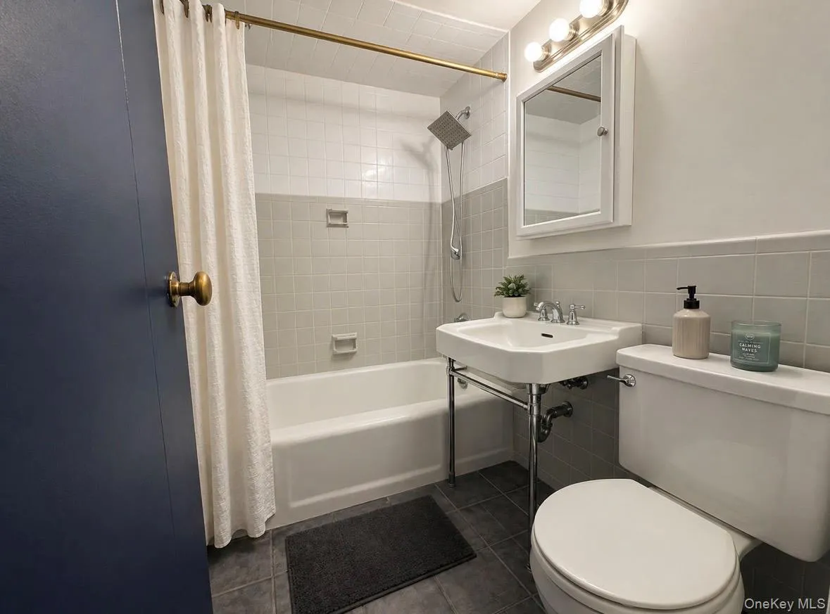 5 Fordham Hill Oval, New York, NY, 2 Rooms Rooms,1 BathroomBathrooms,Residential Sale,For Rent,Fordham Hill,0,996025 5 Fordham Hill Oval, New York, NY, 2 Rooms Rooms,1 BathroomBathrooms,Residential Sale,For Rent,Fordham Hill,0,996025
