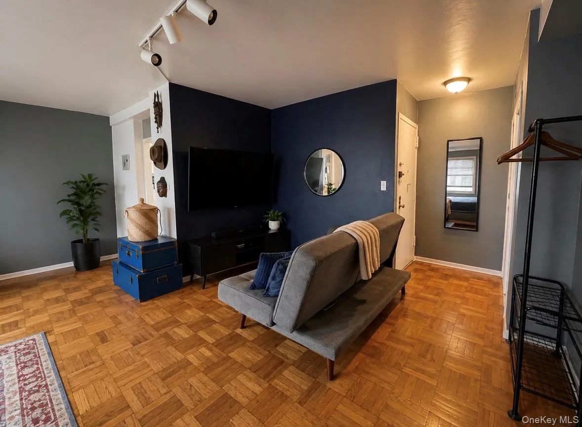 5 Fordham Hill Oval, New York, NY, 2 Rooms Rooms,1 BathroomBathrooms,Residential Sale,For Rent,Fordham Hill,0,996025 5 Fordham Hill Oval, New York, NY, 2 Rooms Rooms,1 BathroomBathrooms,Residential Sale,For Rent,Fordham Hill,0,996025