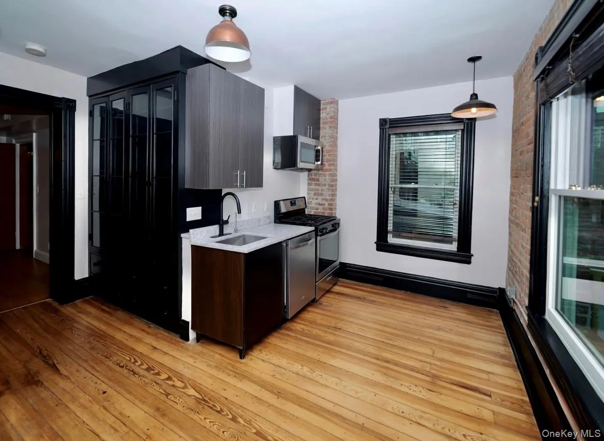 4 Grand Street, Newburgh (city), NY, 4 Bedrooms Bedrooms, 8 Rooms Rooms,2 BathroomsBathrooms,Residential Lease,For Rent,Grand,0,996027 4 Grand Street, Newburgh (city), NY, 4 Bedrooms Bedrooms, 8 Rooms Rooms,2 BathroomsBathrooms,Residential Lease,For Rent,Grand,0,996027