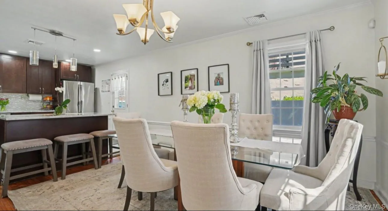 370 Summit Avenue, Mount Vernon, NY, 3 Bedrooms Bedrooms, 10 Rooms Rooms,2 BathroomsBathrooms,Residential,For Rent,Summit,0,996032 370 Summit Avenue, Mount Vernon, NY, 3 Bedrooms Bedrooms, 10 Rooms Rooms,2 BathroomsBathrooms,Residential,For Rent,Summit,0,996032