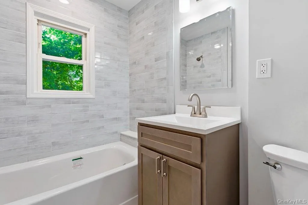 526 Carroll Avenue, Mamaroneck, NY, 3 Bedrooms Bedrooms, 3 Rooms Rooms,2 BathroomsBathrooms,Residential Lease,For Rent,Carroll,0,996051 526 Carroll Avenue, Mamaroneck, NY, 3 Bedrooms Bedrooms, 3 Rooms Rooms,2 BathroomsBathrooms,Residential Lease,For Rent,Carroll,0,996051