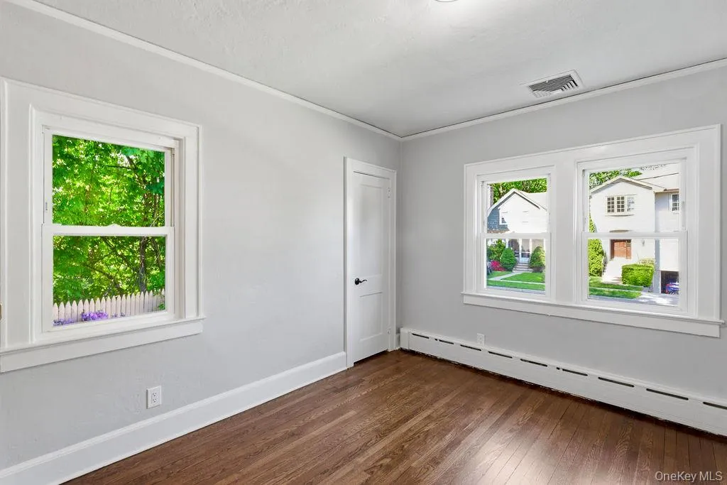 526 Carroll Avenue, Mamaroneck, NY, 3 Bedrooms Bedrooms, 3 Rooms Rooms,2 BathroomsBathrooms,Residential Lease,For Rent,Carroll,0,996051 526 Carroll Avenue, Mamaroneck, NY, 3 Bedrooms Bedrooms, 3 Rooms Rooms,2 BathroomsBathrooms,Residential Lease,For Rent,Carroll,0,996051