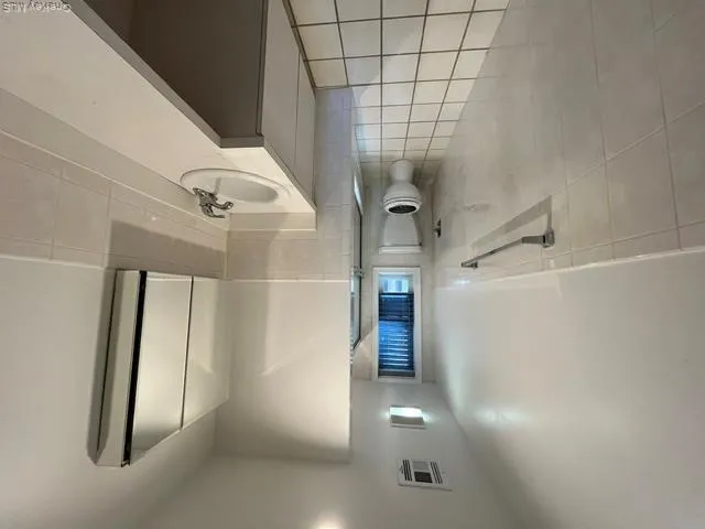 55 Main Street, North Hempstead, NY, 1 Bedroom Bedrooms, 3 Rooms Rooms,1 BathroomBathrooms,Residential Lease,For Rent,Main,0,996058 55 Main Street, North Hempstead, NY, 1 Bedroom Bedrooms, 3 Rooms Rooms,1 BathroomBathrooms,Residential Lease,For Rent,Main,0,996058