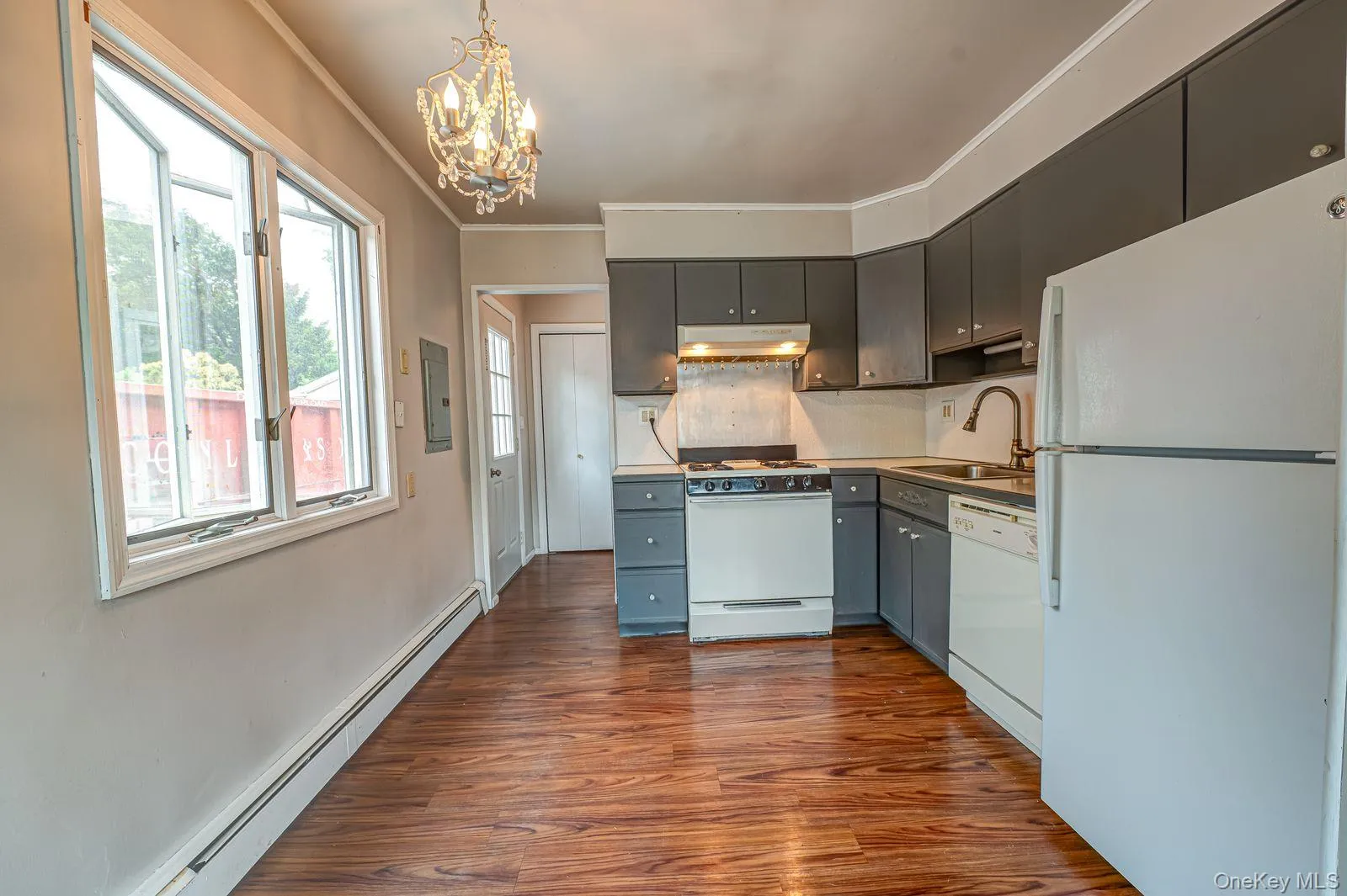 410 3rd Avenue, Huntington, NY, 3 Bedrooms Bedrooms, 5 Rooms Rooms,2 BathroomsBathrooms,Residential,For Rent,3rd,0,996076 410 3rd Avenue, Huntington, NY, 3 Bedrooms Bedrooms, 5 Rooms Rooms,2 BathroomsBathrooms,Residential,For Rent,3rd,0,996076
