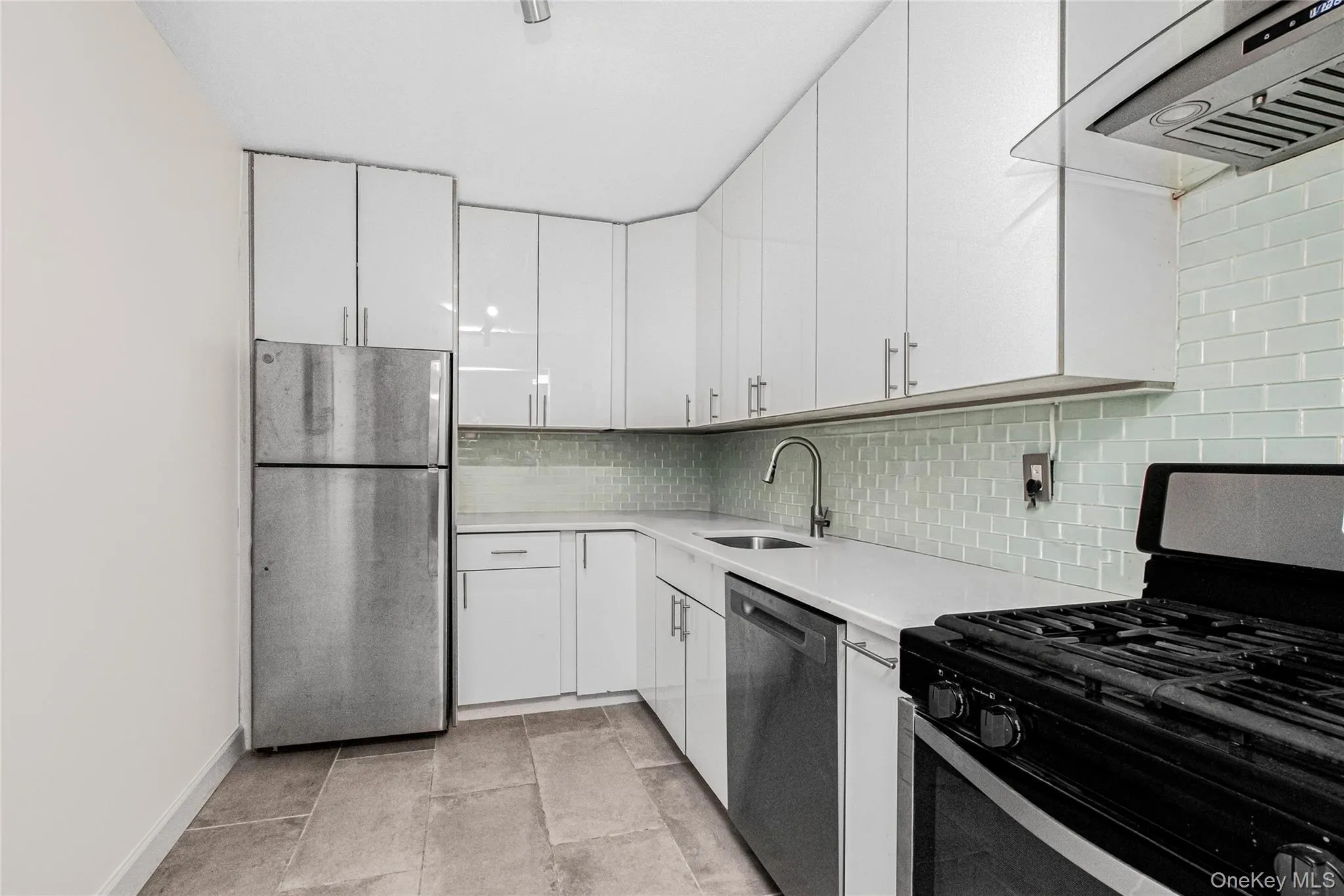 1155 Warburton Avenue, Yonkers, NY, 1 Bedroom Bedrooms, 3 Rooms Rooms,1 BathroomBathrooms,Residential Lease,For Rent,Warburton,0,996083 1155 Warburton Avenue, Yonkers, NY, 1 Bedroom Bedrooms, 3 Rooms Rooms,1 BathroomBathrooms,Residential Lease,For Rent,Warburton,0,996083