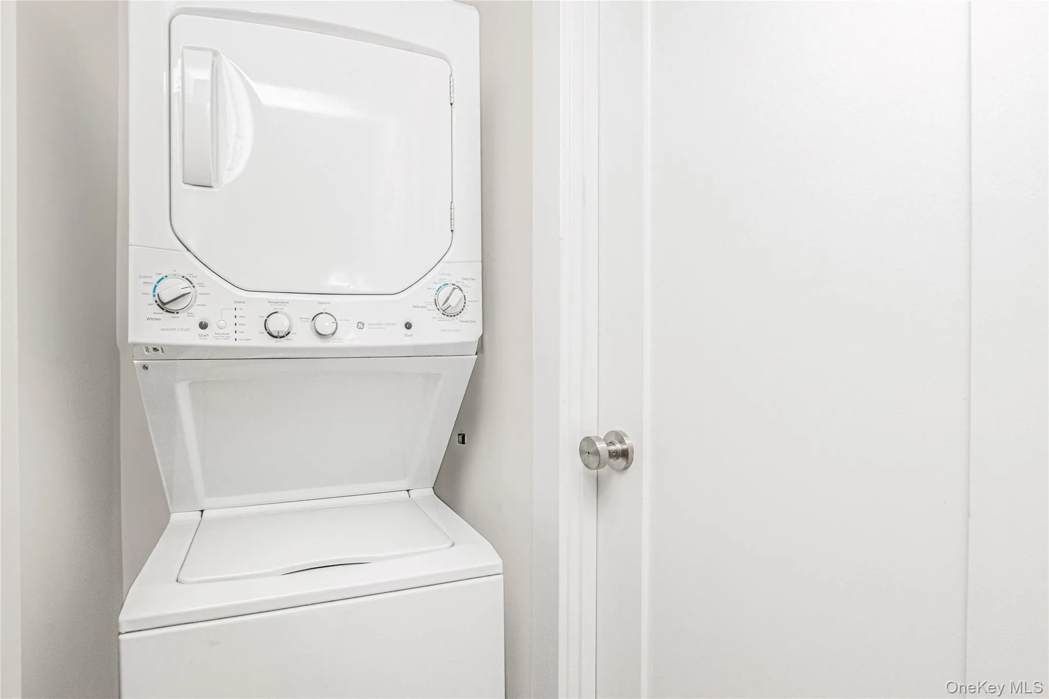 1155 Warburton Avenue, Yonkers, NY, 1 Bedroom Bedrooms, 3 Rooms Rooms,1 BathroomBathrooms,Residential Lease,For Rent,Warburton,0,996083 1155 Warburton Avenue, Yonkers, NY, 1 Bedroom Bedrooms, 3 Rooms Rooms,1 BathroomBathrooms,Residential Lease,For Rent,Warburton,0,996083