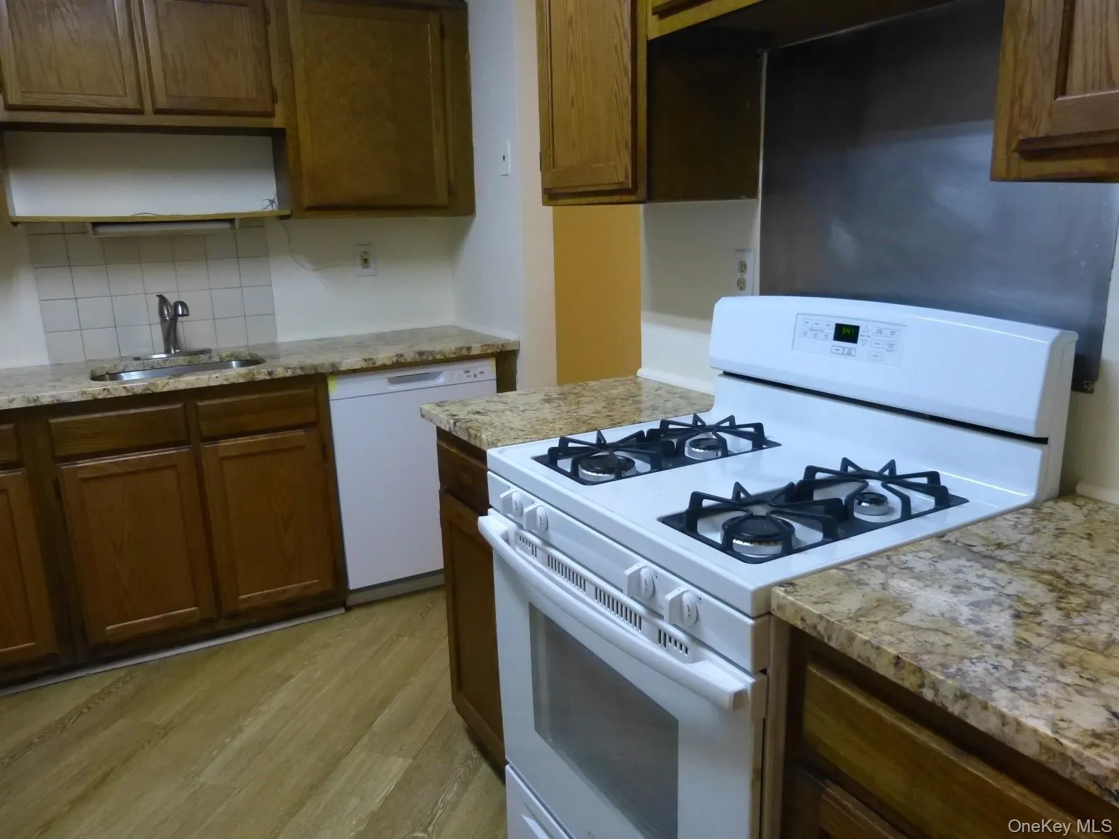 715 Kennedy Drive, Ramapo, NY, 2 Bedrooms Bedrooms, 5 Rooms Rooms,2 BathroomsBathrooms,Residential Lease,For Rent,Kennedy,0,996091 715 Kennedy Drive, Ramapo, NY, 2 Bedrooms Bedrooms, 5 Rooms Rooms,2 BathroomsBathrooms,Residential Lease,For Rent,Kennedy,0,996091